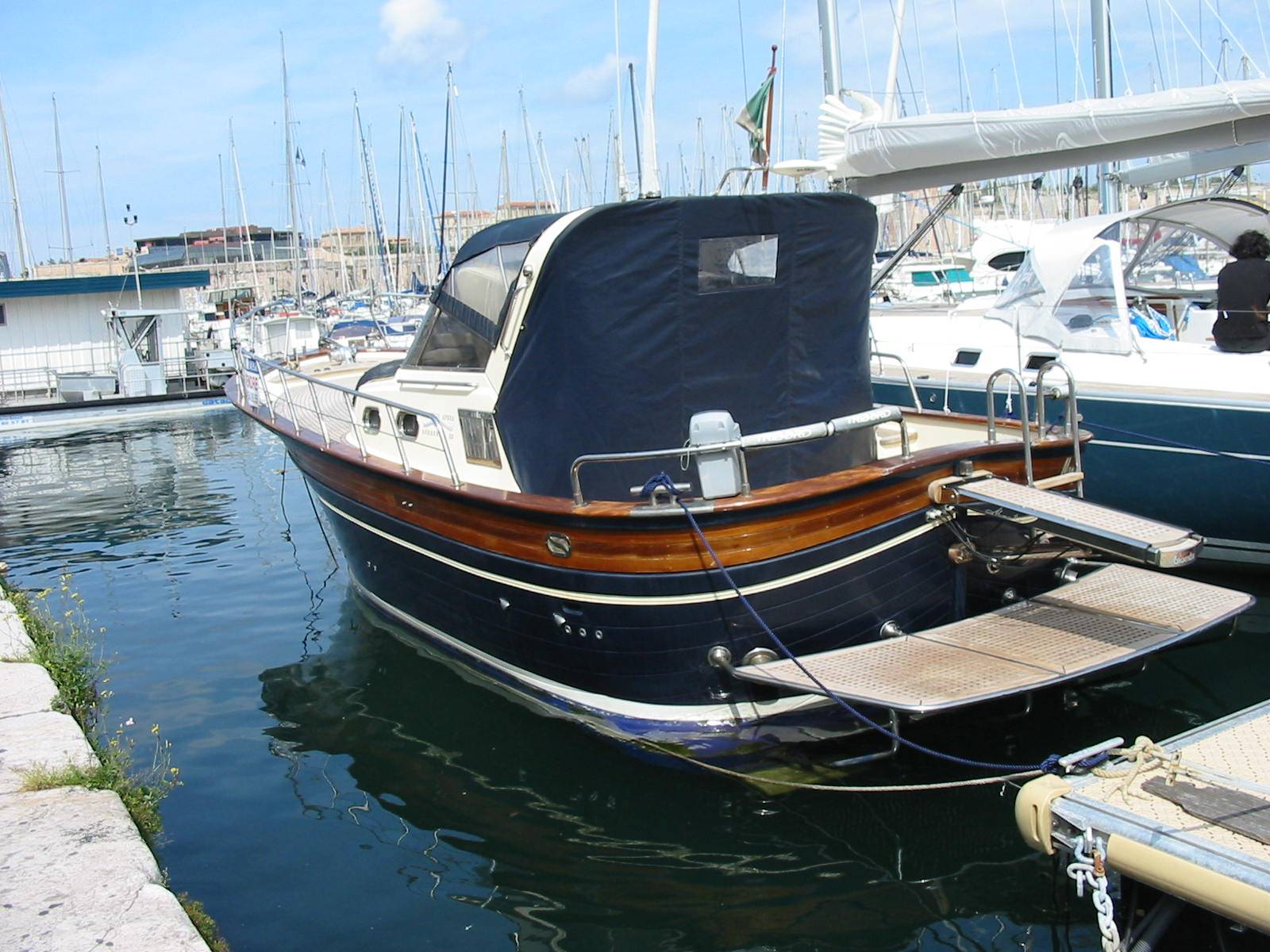 Bateau brokerage vente d'occasion Bord de quai de la Criéé