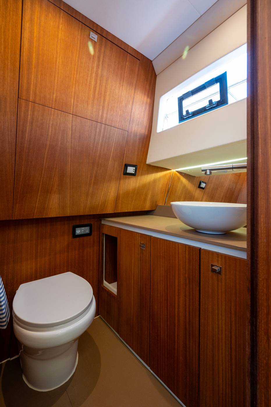 Nouveau Mimi Libeccio 9.5 Cabin